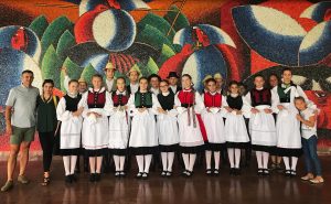 sendergo Sendergő Gyermek Néptánccsoport – Kis Sendergő, Sendergő