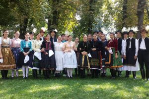 ifi_csali Csali Gyermek Néptáncegyüttes – Pici Csali, Kis Csali, Nagy Csali, Ifi Csali