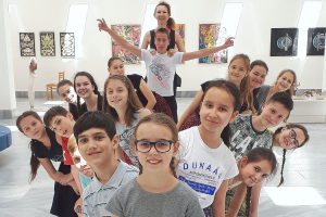 Dunaág Néptáncműhely – Aprók, Cseperedők, Ágacska, Dunaág, Aranyászok, Dunaág Táncklub